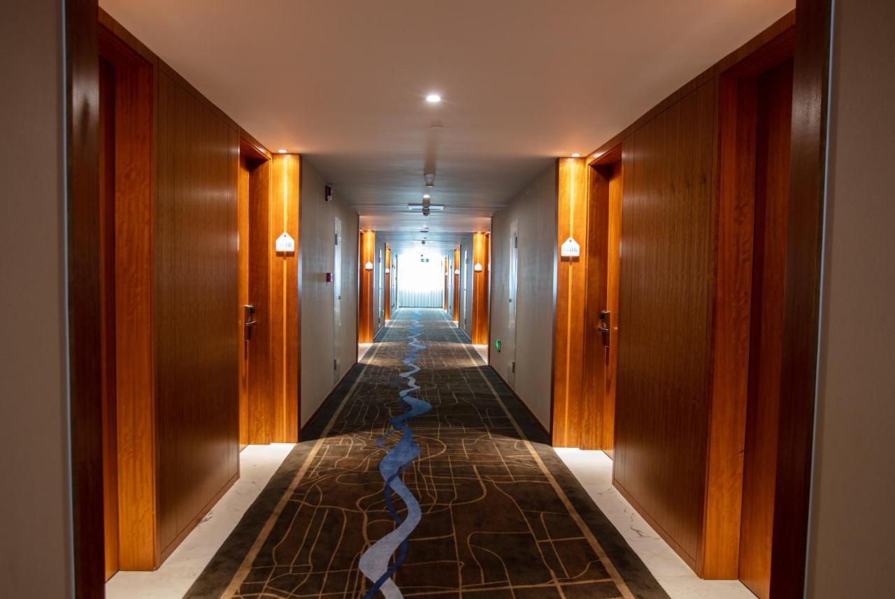 Holiday Inn Express Luoyang Xiyuan Eksteriør bilde