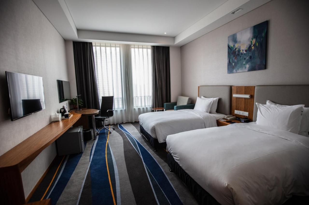 Holiday Inn Express Luoyang Xiyuan Eksteriør bilde